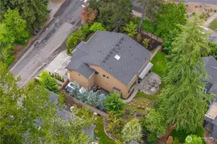 10351 SE 8th St, Bellevue, WA 98004 - Photo 37