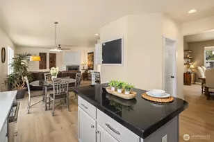 526 Rosario Ave NE, Renton, WA 98059 - Photo 7