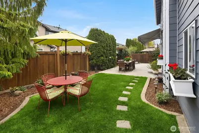 526 Rosario Avenue NE, Renton, WA 98059 - Photo 33