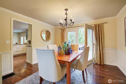 225 131st Avenue NE, Bellevue, WA 98005 - Photo 5