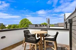 2366 Franklin Ave E, Seattle, WA 98102 - Photo 25