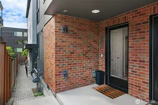 2366 Franklin Ave E, Seattle, WA 98102 - Photo 31