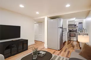 4026 Burke Ave N, Seattle, WA 98103 - Photo 27