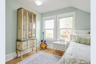 4026 Burke Avenue N, Seattle, WA 98103 - Photo 21