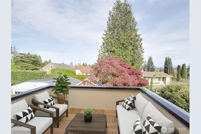 4026 Burke Avenue N, Seattle, WA 98103 - Photo 19