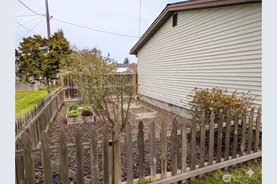 551 Kemp Street, Port Angeles, WA 98362 - Photo 17