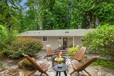 9820 NE Beach Crest Drive, Bainbridge Island, WA 98110 - Photo 3