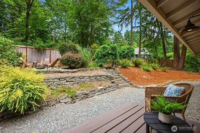 9820 NE Beach Crest Drive, Bainbridge Island, WA 98110 - Photo 19