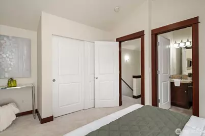 2205 NE 92nd Street, Seattle, WA 98115 - Photo 17
