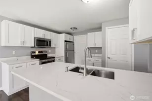 11406 22nd St SE, Lake Stevens, WA 98258 - Photo 13