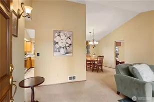 9421 175th St Ct E, Puyallup, WA 98375 - Photo 3