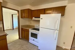 3700 Harbel Dr NE, Bremerton, WA 98310 - Photo 7