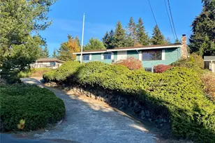 3700 Harbel Dr NE, Bremerton, WA 98310 - Photo 3