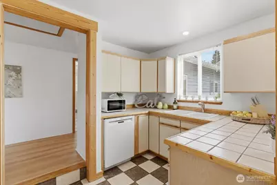 21204 3rd Avenue S, Des Moines, WA 98198 - Photo 11