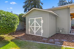 8119 190th St SW, Edmonds, WA 98026 - Photo 35