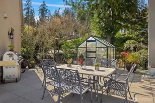 8496 NE Woodland Cove Dr, Kirkland, WA 98034 - Photo 23