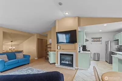 1305 185th Street E, Spanaway, WA 98387 - Photo 3