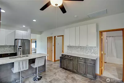 1191 Decatur Circle #17B, Burlington, WA 98233 - Photo 5