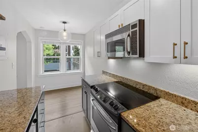 124 Warren Avenue N #208, Seattle, WA 98109 - Photo 13