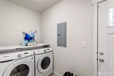 9251 S Park Avenue, Tacoma, WA 98444 - Photo 13