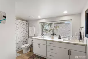 9251 S Park Ave, Tacoma, WA 98444 - Photo 11