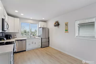 9251 S Park Avenue, Tacoma, WA 98444 - Photo 5