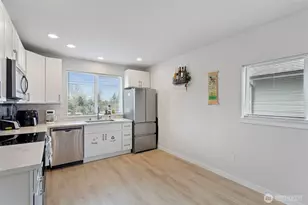 9251 S Park Ave, Tacoma, WA 98444 - Photo 5