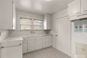 3740 N 30th St, Tacoma, WA 98407 - Photo 9