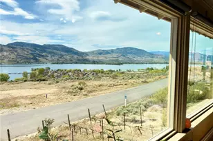 122 Village Way, Oroville, WA 98844 - Photo 11