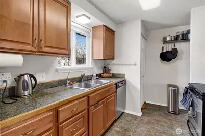 3538 Northwest Avenue #4, Bellingham, WA 98225 - Photo 13