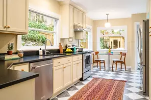 314 NE 56th St, Seattle, WA 98105 - Photo 11
