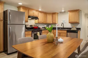 314 NE 56th St, Seattle, WA 98105 - Photo 29
