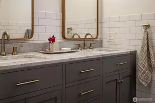 314 NE 56th St, Seattle, WA 98105 - Photo 23