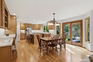 24135 SE 16th Pl, Sammamish, WA 98075 - Photo 9