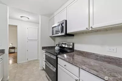 15929 NE 41st Street #8B, Redmond, WA 98052 - Photo 9