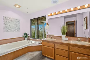 2420 Squak Mountain Loop SW, Issaquah, WA 98027 - Photo 19