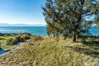 2089 West Beach Road, Oak Harbor, WA 98277 - Photo 11