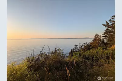 2089 West Beach Road, Oak Harbor, WA 98277 - Photo 3