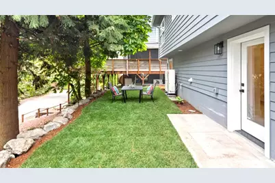 2500 Lorentz Place N, Seattle, WA 98109 - Photo 25