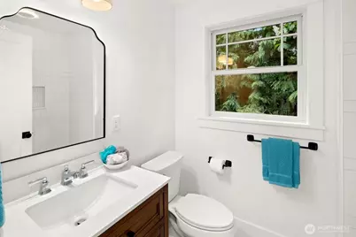 2500 Lorentz Place N, Seattle, WA 98109 - Photo 13