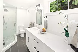 2500 Lorentz Pl N, Seattle, WA 98109 - Photo 27