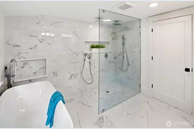 2500 Lorentz Place N, Seattle, WA 98109 - Photo 15