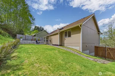 1995 Miss Ellis Loop NE, Poulsbo, WA 98370 - Photo 35