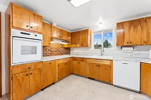 1310 21st St SE, Auburn, WA 98002 - Photo 3