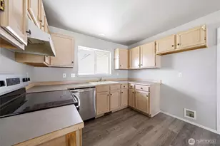 725 NW Sunburst Ct, Moses Lake, WA 98837 - Photo 15