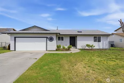 725 NW Sunburst Court, Moses Lake, WA 98837 - Photo 1