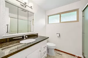 24806 10th Ave S, Des Moines, WA 98198 - Photo 9