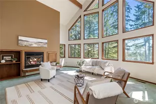 30 E Rainier Dr, Allyn, WA 98524 - Photo 5