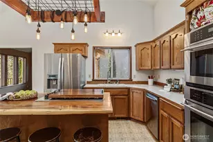 30 E Rainier Dr, Allyn, WA 98524 - Photo 9