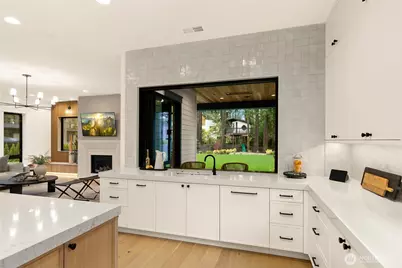 10630 SE 22nd Street, Bellevue, WA 98004 - Photo 11